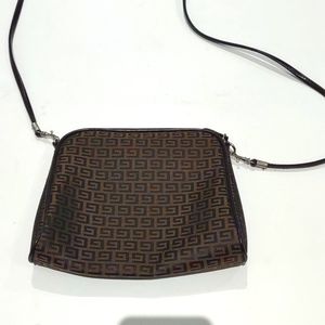 Beautiful small light crossbody ⭐☘️🌼